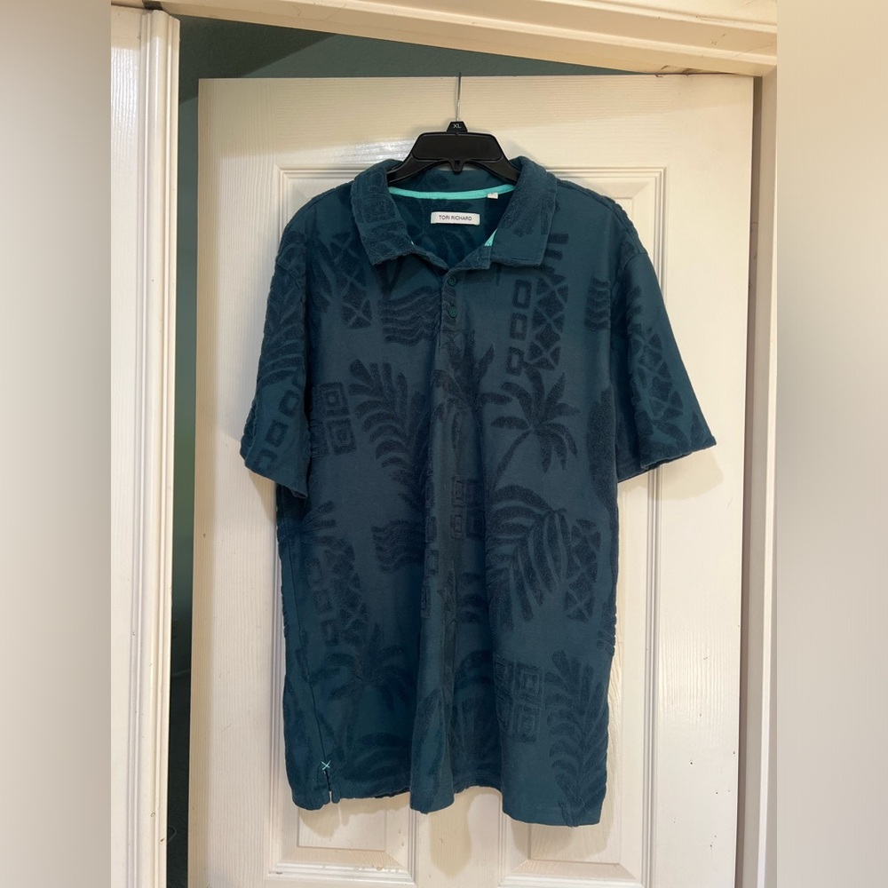 Tori Richard Pacific Bungalow Polo palm design in a spruce teal color large‎